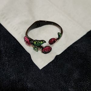 BETSY JOHNSON BLACK ROSE HINGE BRACELET